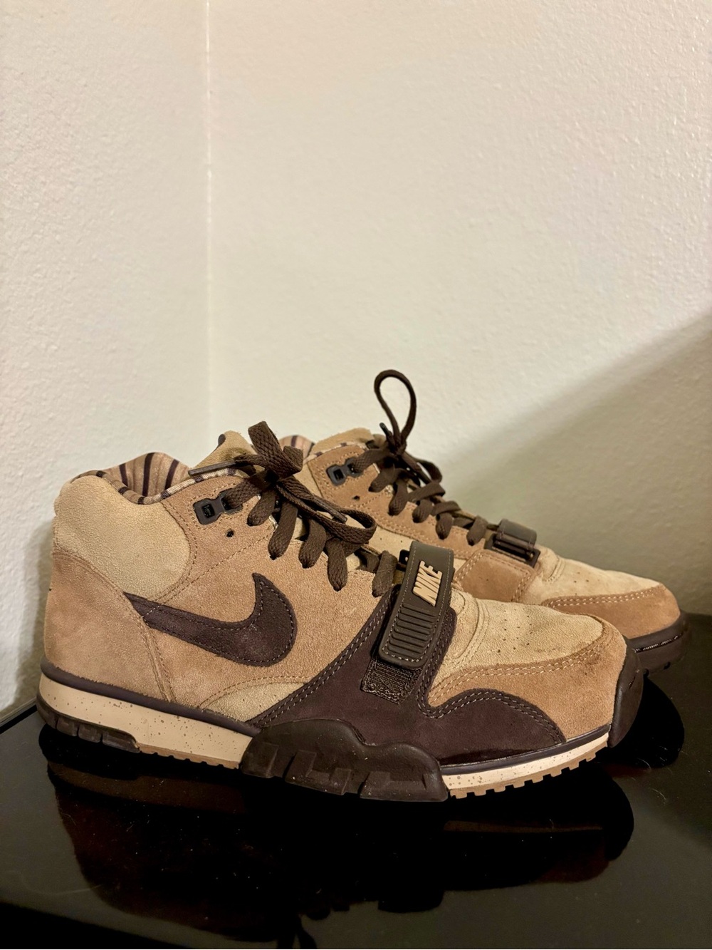 Nike Men’s Brown and Tan Suede Athletic High-Tops